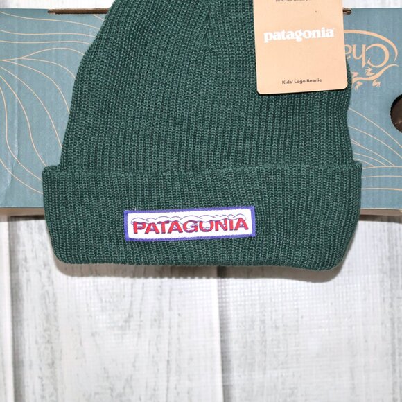 NEW Patagonia Youth Logo Beanie - Picture 2 of 3